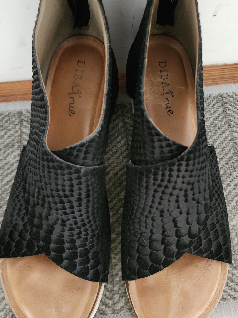 Diba True Women's Black Textured Slide Sandals